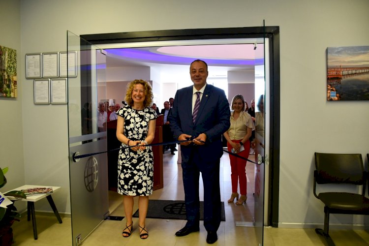 Kosmos Vize Hizmetleri  Çanakkale Ofisi Hizmette..