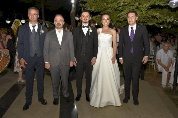 Bakan Yardımcısı Bülent Turan hemşehrilerini yalnız bırakmıyor