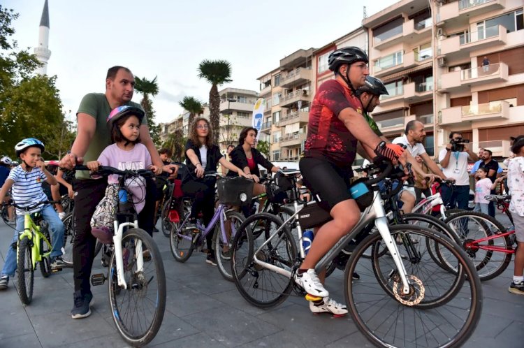 Çanakkalelilerin bisiklet turu keyfi
