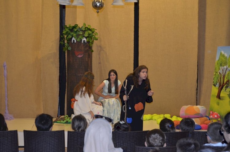 Vatandaşlar tiyatro gösterileri ile unutulmaz gece yaşadı