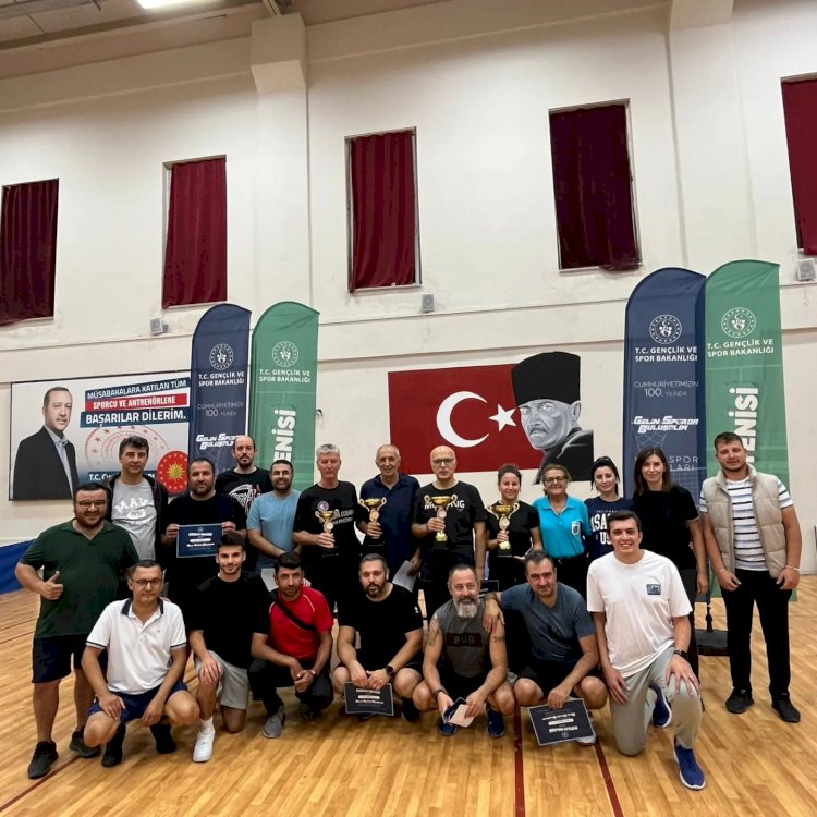 Masa tenisi turnuvası sona erdi