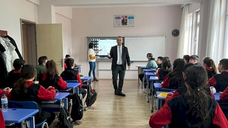 Baykal’dan okul ziyareti