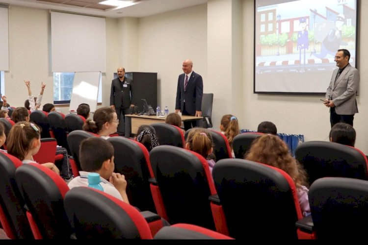 Akran zorbalığı hakkında bilgilendirme yapıldı