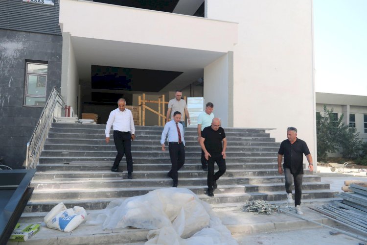 Kaymakam Kayabaşı okul inşaatlarını inceledi